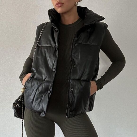 Nia Puffing Season Puffer Vest - Large - Picture 1 of 10